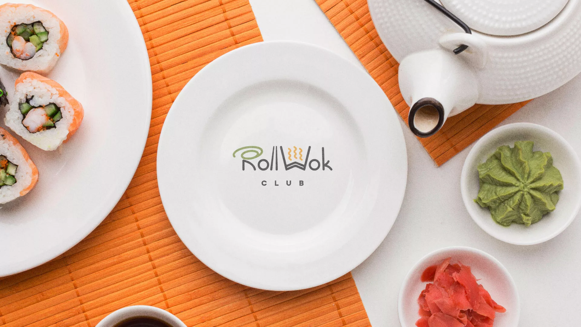 Разработка логотипа и фирменного стиля суши-бара «Roll Wok Club» в Юрюзани